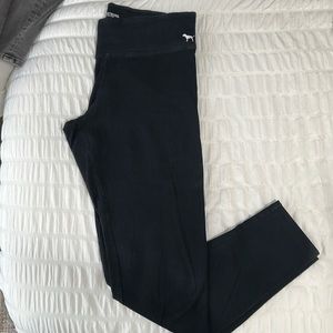 PINK Victoria’s Secret black leggings